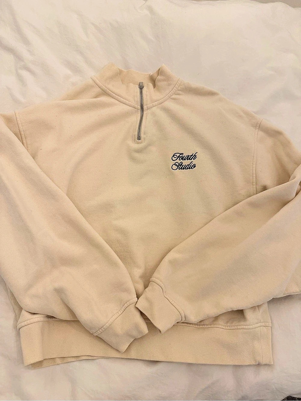 Fourth Reckless Après Ski Club Courchevel Quarter Zip Sweatshirt in Beige Like